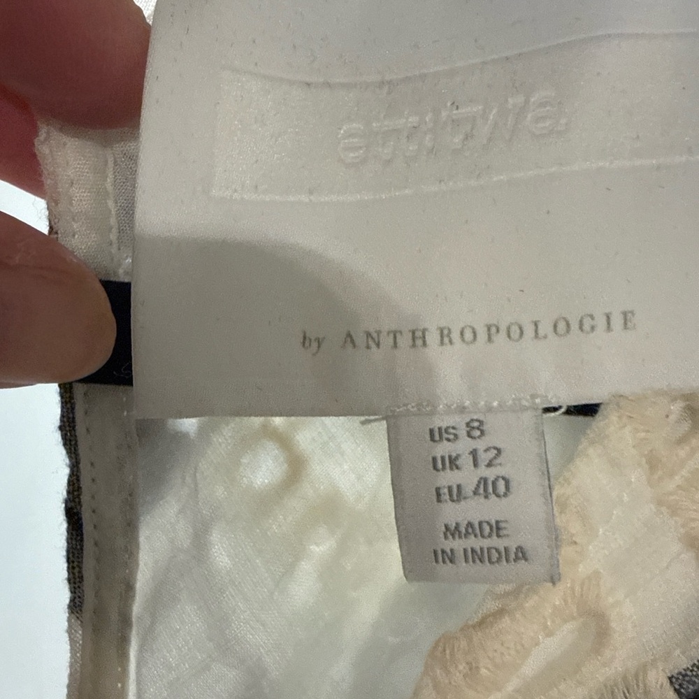 Ett Twa Anthropologie Eyelet Embroidered Boho Shorts Romper 
Size 8 - Med - Picture 4 of 6